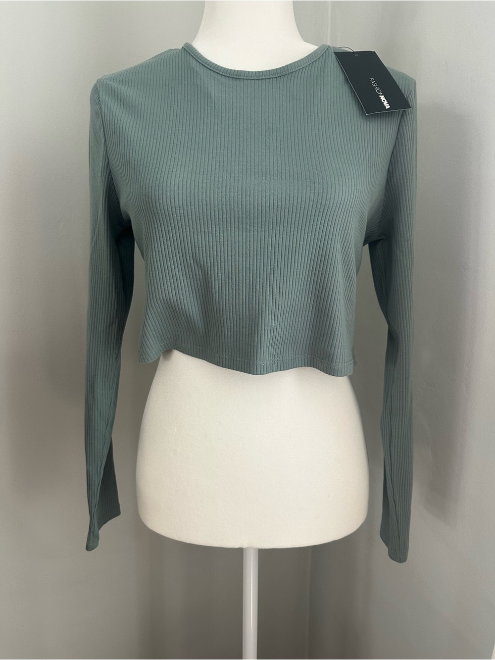 NWT! Fashion Nova Ribbed Cropped Top, Open Back, Long Sleeve, Sage Green, XL